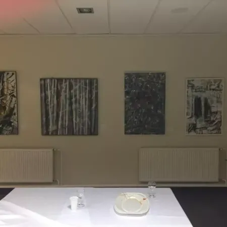 8. Otrokovický salon 27 44 44 44