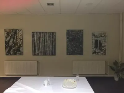 8. Otrokovický salon 27 44 44 44